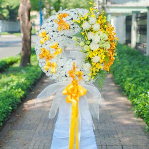 Hoa chia buồn - vòng hoa tang lễ 18