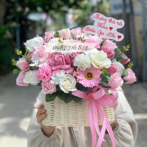 Giỏ hoa sáp Mộng mơ