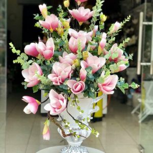 Giỏ hoa sáp thơm vươn lên
